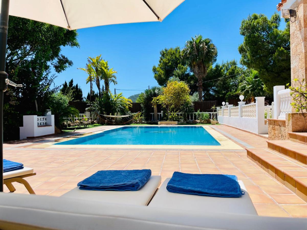 Villa Con Piscina Gigante Sant Francesc de s'Estany المظهر الخارجي الصورة