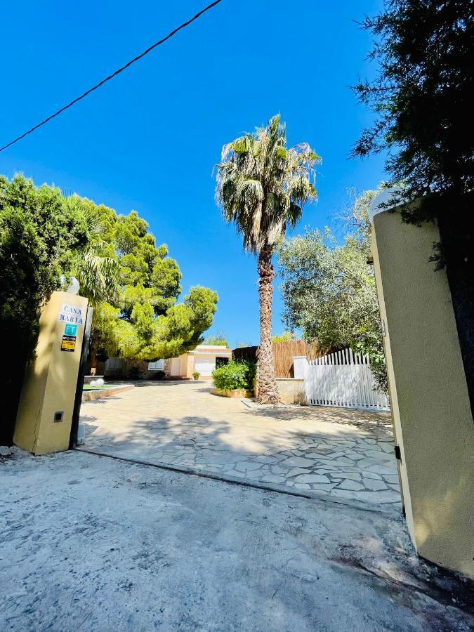 Villa Con Piscina Gigante Sant Francesc de s'Estany المظهر الخارجي الصورة